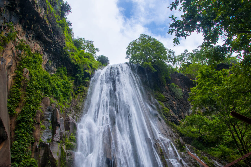 Lingmala Waterfall